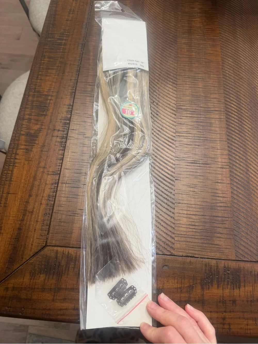 Clip-In Hair Extension 16